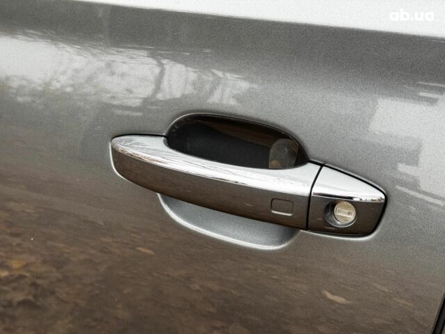 Сірий Ауді A8, об'ємом двигуна 3 л та пробігом 233 тис. км за 30990 $, фото 15 на Automoto.ua