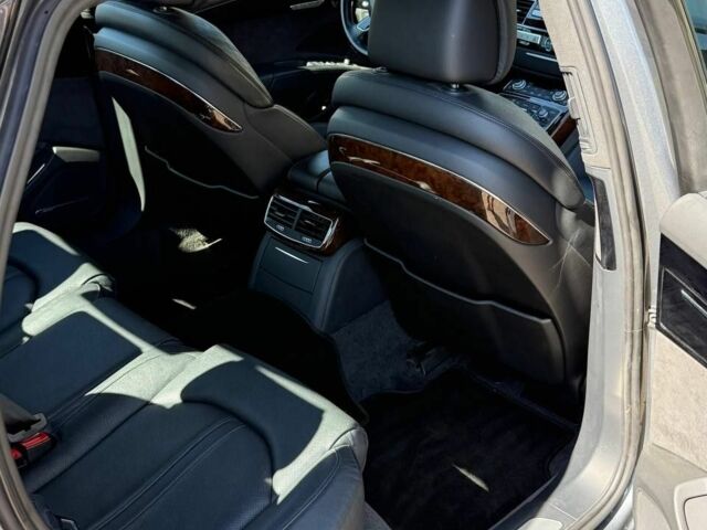 Серый Ауди А8, объемом двигателя 3 л и пробегом 155 тыс. км за 20900 $, фото 7 на Automoto.ua