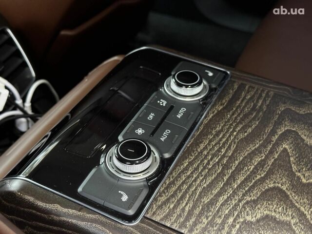 Сірий Ауді A8, об'ємом двигуна 3 л та пробігом 233 тис. км за 30990 $, фото 35 на Automoto.ua