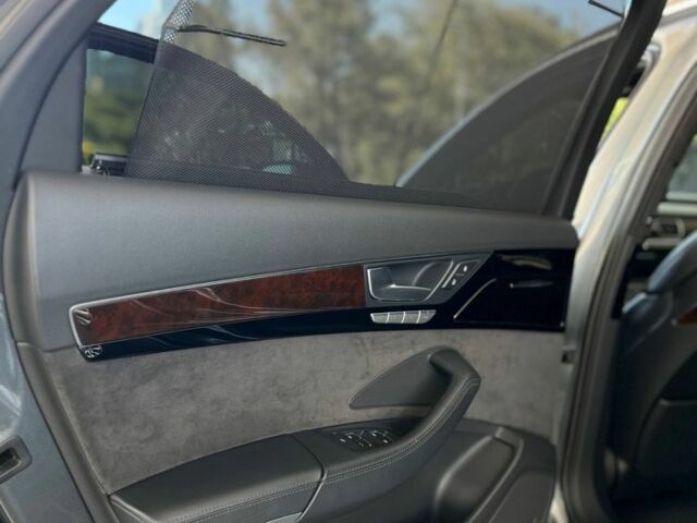 Сірий Ауді A8, об'ємом двигуна 3 л та пробігом 114 тис. км за 24424 $, фото 4 на Automoto.ua