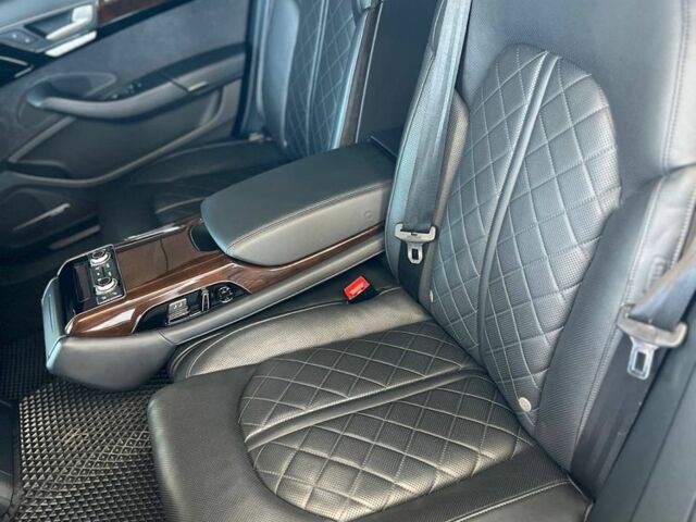 Сірий Ауді A8, об'ємом двигуна 3 л та пробігом 114 тис. км за 24424 $, фото 5 на Automoto.ua