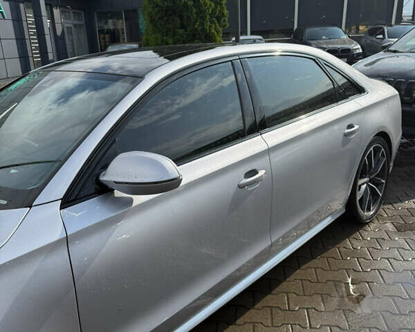 Серый Ауди А8, объемом двигателя 4 л и пробегом 143 тыс. км за 41500 $, фото 5 на Automoto.ua