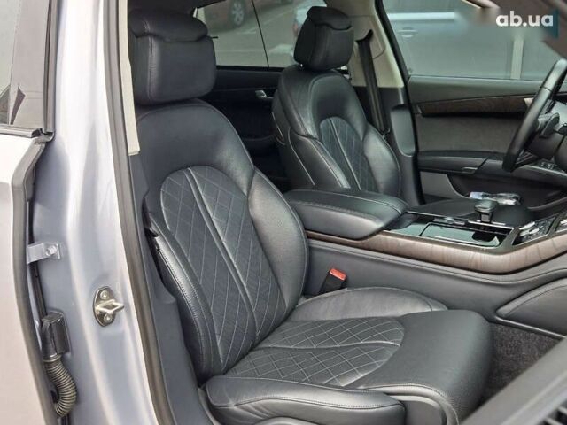 Сірий Ауді A8, об'ємом двигуна 4 л та пробігом 145 тис. км за 39500 $, фото 10 на Automoto.ua