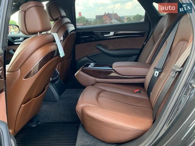 Серый Ауди А8, объемом двигателя 3 л и пробегом 115 тыс. км за 35000 $, фото 10 на Automoto.ua