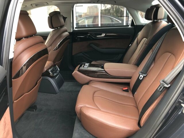 Серый Ауди А8, объемом двигателя 3 л и пробегом 21 тыс. км за 44999 $, фото 23 на Automoto.ua