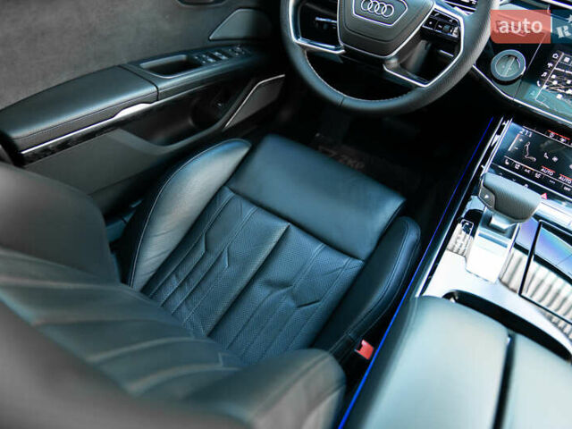 Серый Ауди А8, объемом двигателя 2.97 л и пробегом 95 тыс. км за 75000 $, фото 40 на Automoto.ua