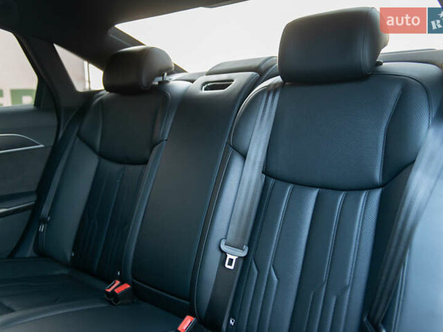 Серый Ауди А8, объемом двигателя 2.97 л и пробегом 95 тыс. км за 75000 $, фото 33 на Automoto.ua