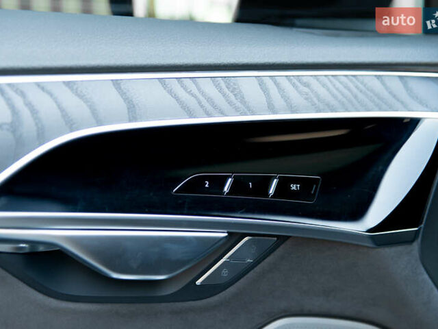 Серый Ауди А8, объемом двигателя 2.97 л и пробегом 95 тыс. км за 75000 $, фото 28 на Automoto.ua