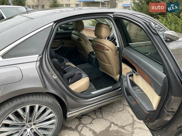 Серый Ауди А8, объемом двигателя 3 л и пробегом 105 тыс. км за 36500 $, фото 7 на Automoto.ua