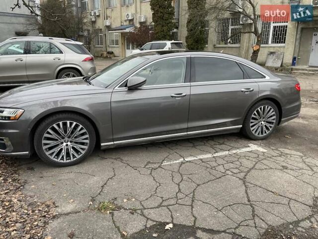 Серый Ауди А8, объемом двигателя 3 л и пробегом 105 тыс. км за 36500 $, фото 2 на Automoto.ua