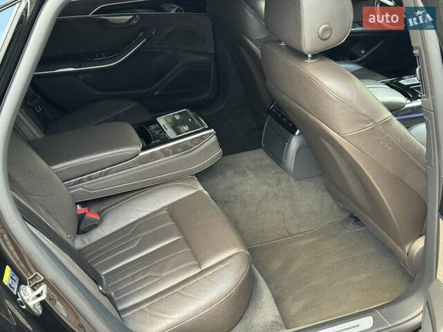 Сірий Ауді A8, об'ємом двигуна 3 л та пробігом 206 тис. км за 54700 $, фото 29 на Automoto.ua