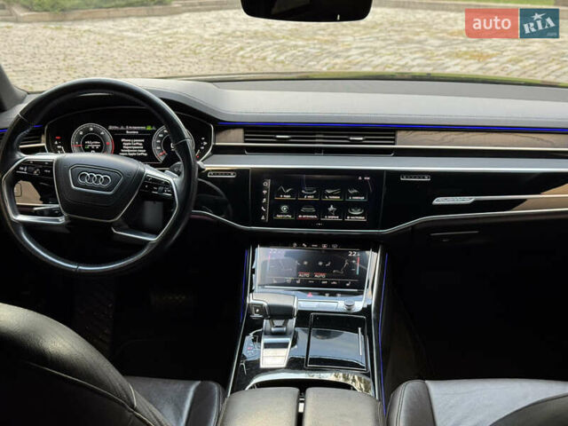 Сірий Ауді A8, об'ємом двигуна 3 л та пробігом 206 тис. км за 54700 $, фото 34 на Automoto.ua