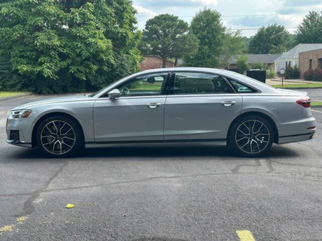 Серый Ауди А8, объемом двигателя 4 л и пробегом 49 тыс. км за 26000 $, фото 3 на Automoto.ua