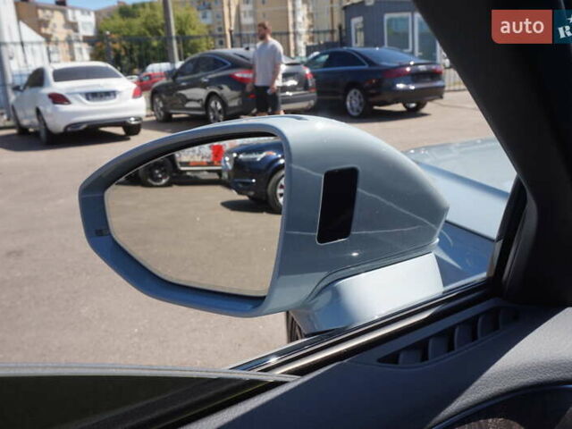 Сірий Ауді A8, об'ємом двигуна 3.99 л та пробігом 27 тис. км за 82000 $, фото 18 на Automoto.ua
