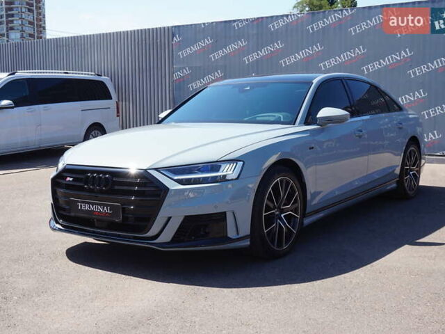 Сірий Ауді A8, об'ємом двигуна 3.99 л та пробігом 27 тис. км за 82000 $, фото 1 на Automoto.ua