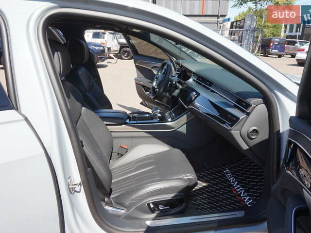 Сірий Ауді A8, об'ємом двигуна 3.99 л та пробігом 27 тис. км за 82000 $, фото 43 на Automoto.ua