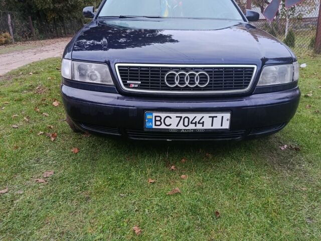 Синий Ауди А8, объемом двигателя 2.5 л и пробегом 350 тыс. км за 3700 $, фото 7 на Automoto.ua