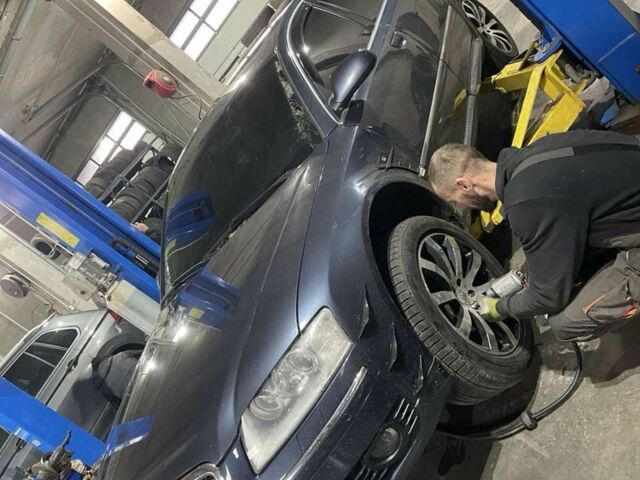 Синій Ауді A8, об'ємом двигуна 4.2 л та пробігом 226 тис. км за 8000 $, фото 8 на Automoto.ua
