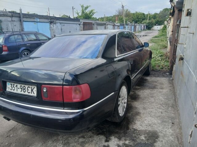Синий Ауди А8, объемом двигателя 0 л и пробегом 500 тыс. км за 2200 $, фото 1 на Automoto.ua