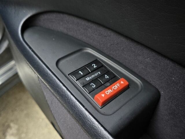 Синій Ауді A8, об'ємом двигуна 4 л та пробігом 400 тис. км за 5000 $, фото 21 на Automoto.ua