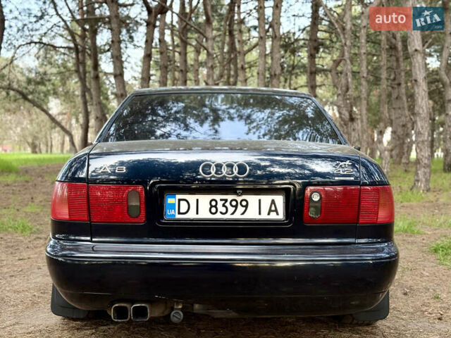 Синий Ауди А8, объемом двигателя 4.2 л и пробегом 400 тыс. км за 3398 $, фото 4 на Automoto.ua