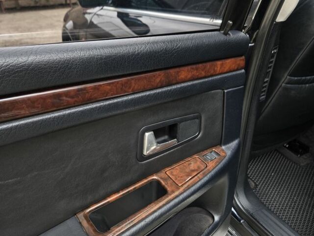 Синій Ауді A8, об'ємом двигуна 4 л та пробігом 400 тис. км за 5000 $, фото 10 на Automoto.ua