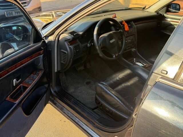 Синій Ауді A8, об'ємом двигуна 4.2 л та пробігом 250 тис. км за 3000 $, фото 4 на Automoto.ua