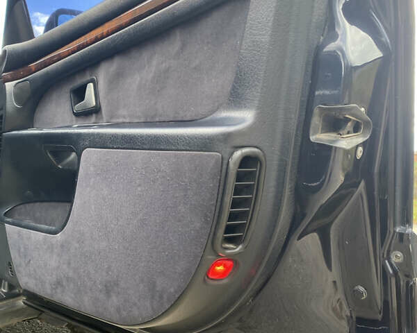 Синий Ауди А8, объемом двигателя 2.8 л и пробегом 401 тыс. км за 4000 $, фото 9 на Automoto.ua