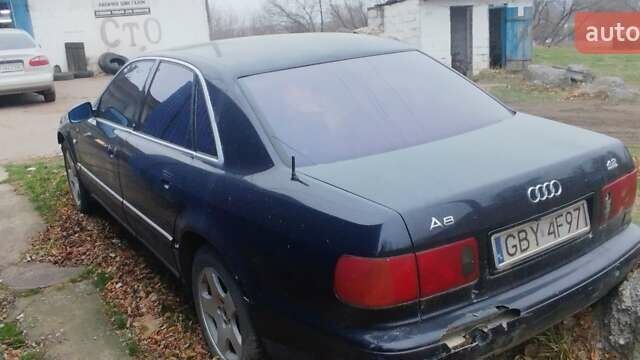 Синій Ауді A8, об'ємом двигуна 0 л та пробігом 280 тис. км за 912 $, фото 2 на Automoto.ua