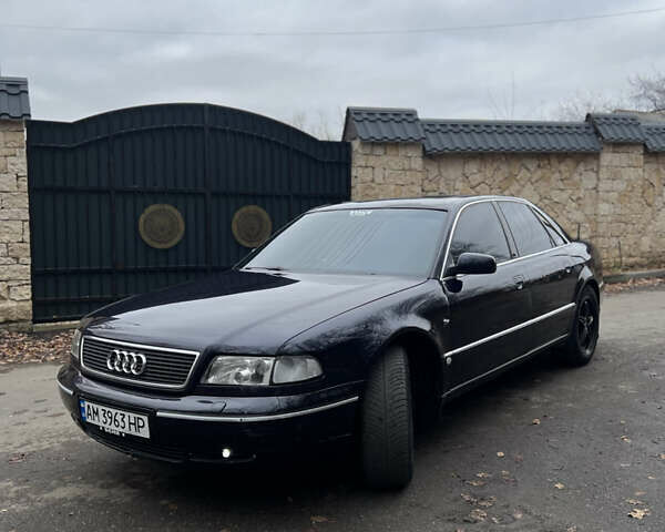 Синий Ауди А8, объемом двигателя 2.8 л и пробегом 401 тыс. км за 4000 $, фото 1 на Automoto.ua