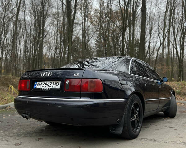 Синий Ауди А8, объемом двигателя 2.8 л и пробегом 401 тыс. км за 4000 $, фото 4 на Automoto.ua