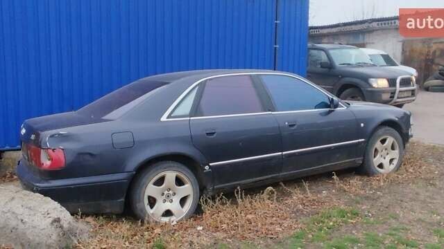 Синій Ауді A8, об'ємом двигуна 0 л та пробігом 280 тис. км за 912 $, фото 3 на Automoto.ua