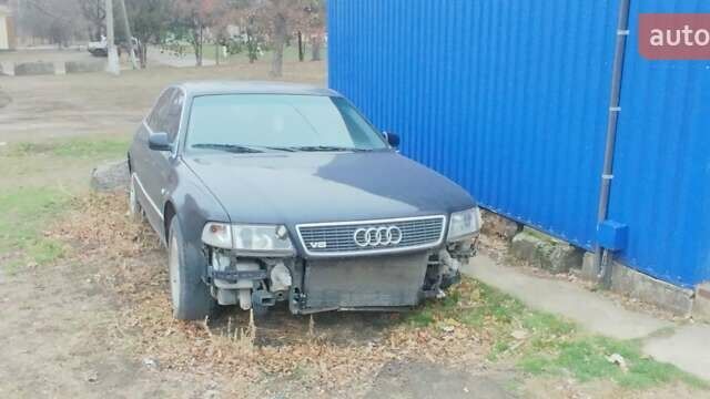 Синій Ауді A8, об'ємом двигуна 0 л та пробігом 280 тис. км за 912 $, фото 4 на Automoto.ua