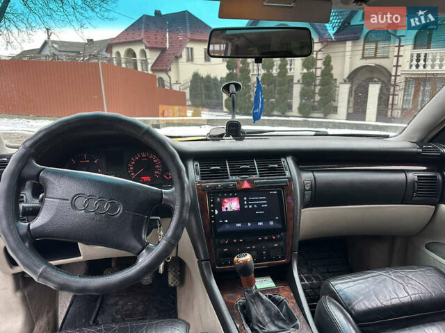 Синій Ауді A8, об'ємом двигуна 2.5 л та пробігом 407 тис. км за 3350 $, фото 12 на Automoto.ua