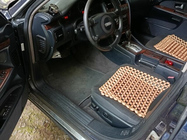 Синій Ауді A8, об'ємом двигуна 2.5 л та пробігом 350 тис. км за 3000 $, фото 4 на Automoto.ua