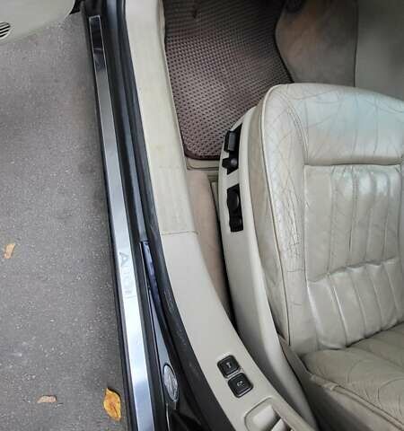 Синий Ауди А8, объемом двигателя 4.2 л и пробегом 232 тыс. км за 6100 $, фото 18 на Automoto.ua