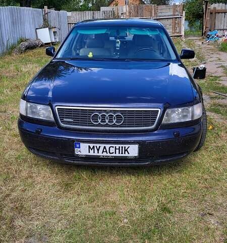 Синий Ауди А8, объемом двигателя 4.2 л и пробегом 232 тыс. км за 6100 $, фото 1 на Automoto.ua