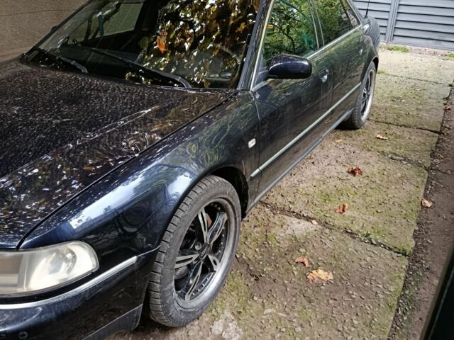 Синій Ауді A8, об'ємом двигуна 2.5 л та пробігом 350 тис. км за 3000 $, фото 2 на Automoto.ua