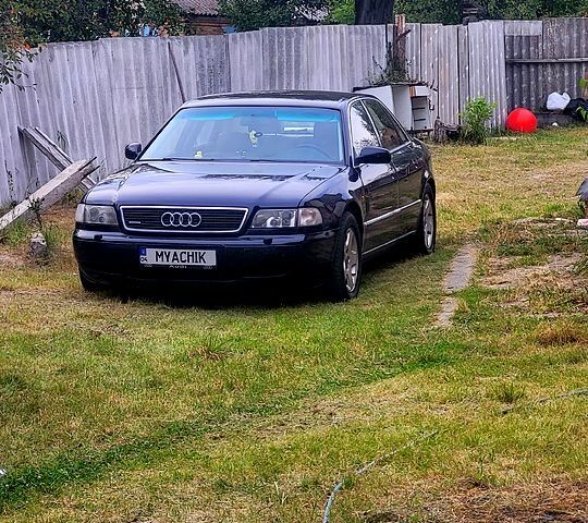 Синий Ауди А8, объемом двигателя 4.2 л и пробегом 232 тыс. км за 6100 $, фото 7 на Automoto.ua