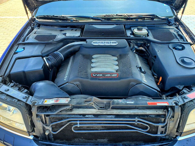 Синий Ауди А8, объемом двигателя 4.2 л и пробегом 338 тыс. км за 7750 $, фото 6 на Automoto.ua