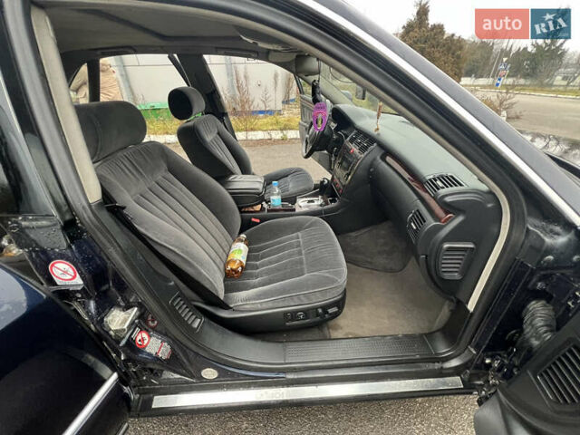 Синій Ауді A8, об'ємом двигуна 2.5 л та пробігом 328 тис. км за 3100 $, фото 11 на Automoto.ua