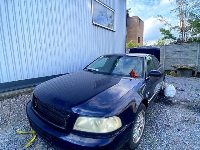 Синий Ауди А8, объемом двигателя 2.5 л и пробегом 0 тыс. км за 1700 $, фото 1 на Automoto.ua