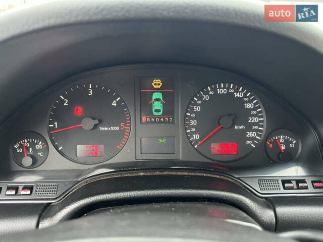 Синій Ауді A8, об'ємом двигуна 2.5 л та пробігом 328 тис. км за 3100 $, фото 10 на Automoto.ua