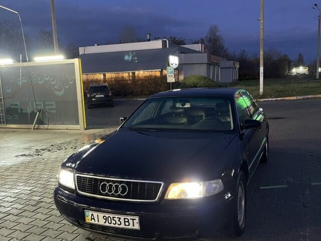 Синий Ауди А8, объемом двигателя 3.7 л и пробегом 320 тыс. км за 2100 $, фото 1 на Automoto.ua