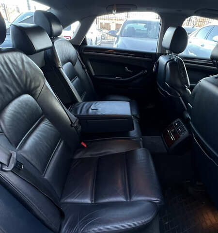 Синий Ауди А8, объемом двигателя 4 л и пробегом 261 тыс. км за 7300 $, фото 17 на Automoto.ua