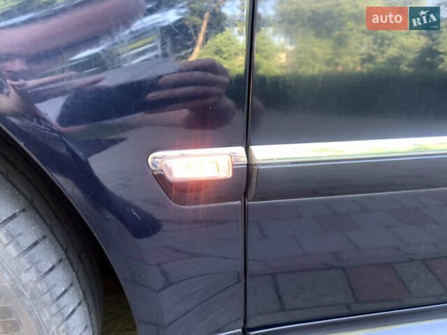 Синий Ауди А8, объемом двигателя 4.2 л и пробегом 366 тыс. км за 7800 $, фото 11 на Automoto.ua