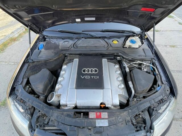 Синий Ауди А8, объемом двигателя 4 л и пробегом 400 тыс. км за 5500 $, фото 7 на Automoto.ua