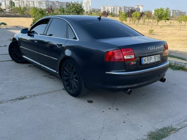 Синий Ауди А8, объемом двигателя 4 л и пробегом 400 тыс. км за 5500 $, фото 2 на Automoto.ua