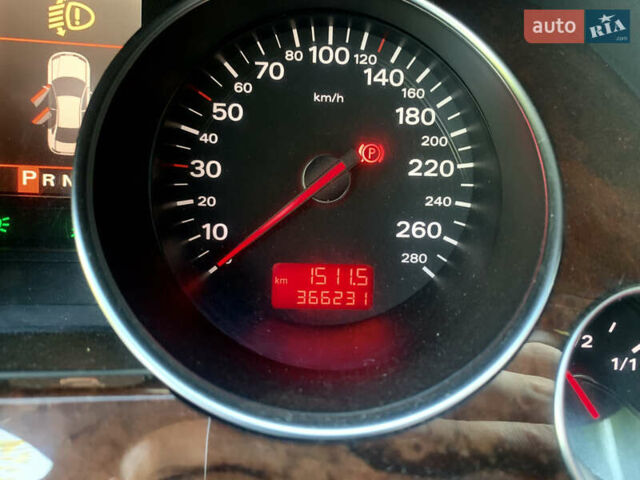 Синий Ауди А8, объемом двигателя 4.2 л и пробегом 366 тыс. км за 7800 $, фото 27 на Automoto.ua