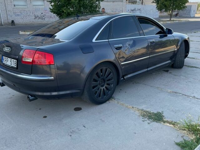 Синий Ауди А8, объемом двигателя 4 л и пробегом 400 тыс. км за 5500 $, фото 3 на Automoto.ua